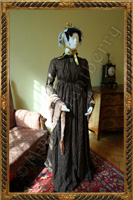 Suknia dzienna 1795-1800. Rekonstrukcja wg opracowania Costume in Detail Nancy Bradfield.